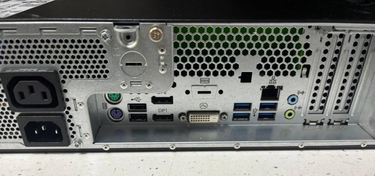 FUJITSU Desktop ESPRIMO D738 SFF